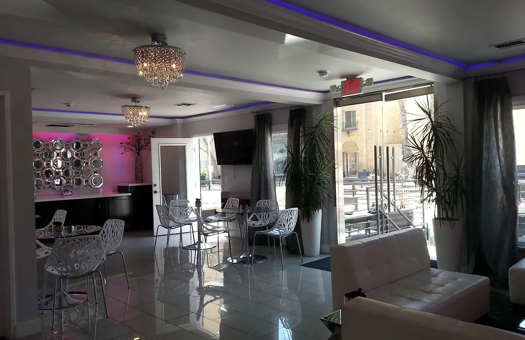 Hollywood Vip Hotel-1